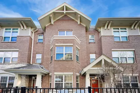 313 S Northwest Hwy #2, Park Ridge, IL 60068