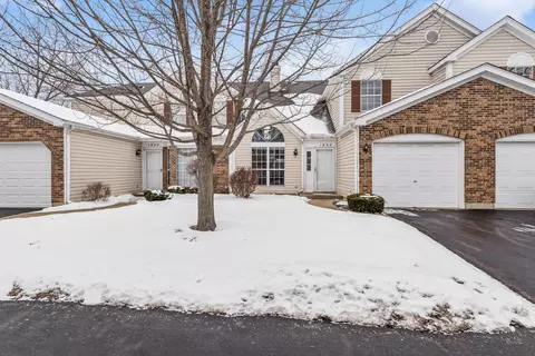 1830 Princeton Ct, Gurnee, IL 60031