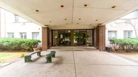 1415 W Pratt Blvd #107, Chicago, IL 60626