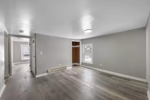 Living - 505 S Chicago Ave, Kankakee, IL 60901 photo 2 of 3