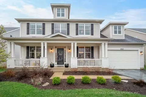 930 Jessamine Dr, Oswego, IL 60543