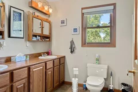 Bath - 3609 W Iles Ave, Springfield, IL 62711 photo 3 of 3