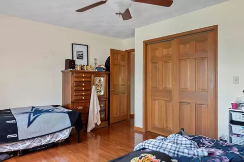 Bedroom - 3609 W Iles Ave, Springfield, IL 62711 photo 6 of 6