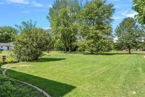 Exterior - 3609 W Iles Ave, Springfield, IL 62711 photo 4 of 6