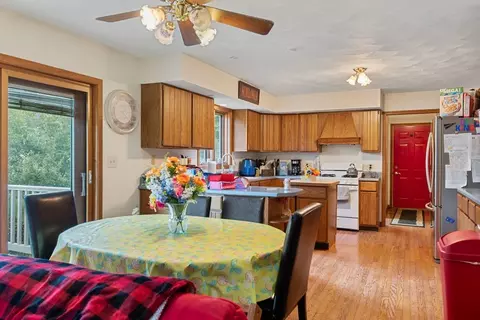 Kitchen - 3609 W Iles Ave, Springfield, IL 62711 photo 1 of 4