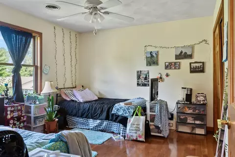 Bedroom - 3609 W Iles Ave, Springfield, IL 62711 photo 5 of 6