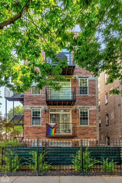 2701 W Hirsch St #2, Chicago, IL 60622