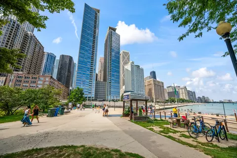 600 N Lake Shore Dr #4209, Chicago, IL 60611