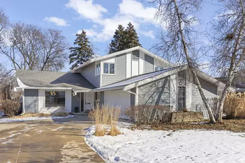 729 Burning Tree Ln, Naperville, IL 60563 photo 2