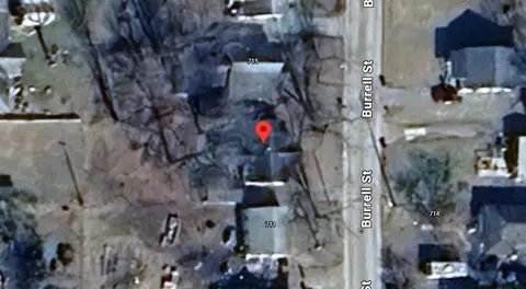 713 Burrell St, Carmi, IL 62821 photo 5