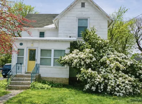 810 Julien St, Belvidere, IL 61008