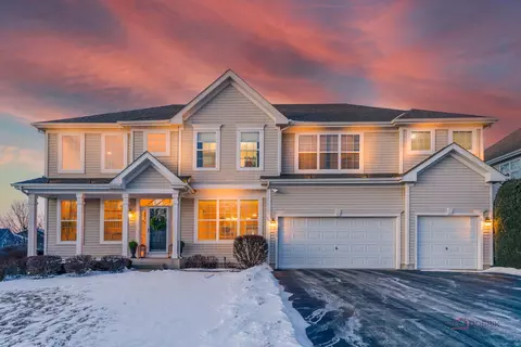 437 Red Cedar Rd, Lake Villa, IL 60046