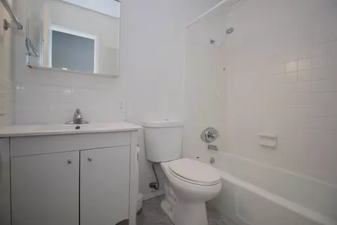 Bath - 105 S Towanda Ave #19, Normal, IL 61761 photo 1 of 1