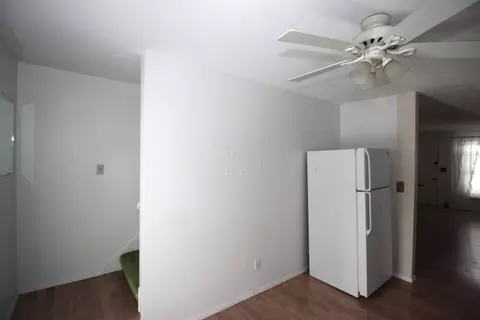 Entry Way - 105 S Towanda Ave #19, Normal, IL 61761 photo 1 of 2