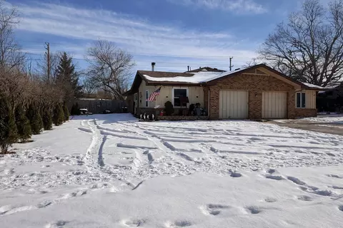 1341 Beverly Ln, Streamwood, IL 60107
