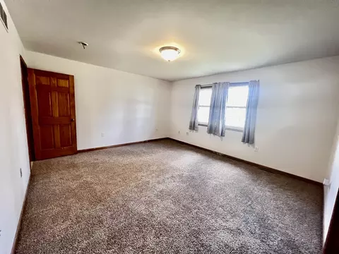 Bedroom - 934 Evans St, Ottawa, IL 61350 photo 1 of 8