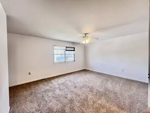 Bedroom - 934 Evans St, Ottawa, IL 61350 photo 8 of 8