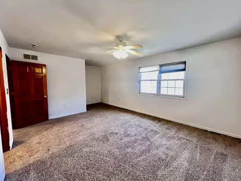 Bedroom - 934 Evans St, Ottawa, IL 61350 photo 7 of 8