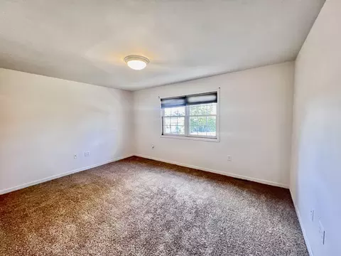 Bedroom - 934 Evans St, Ottawa, IL 61350 photo 6 of 8