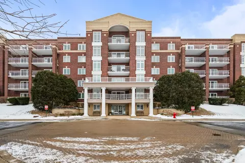 7041 W Touhy Ave #607, Niles, IL 60714