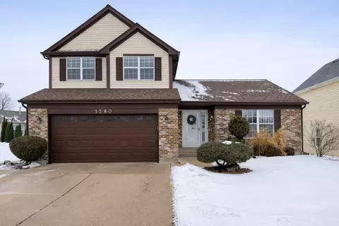 1280 Clover Ln, Hoffman Estates, IL 60192