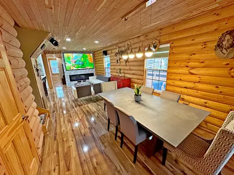 Dining - 3515 Union Ave, Steger, IL 60475 photo 1 of 1