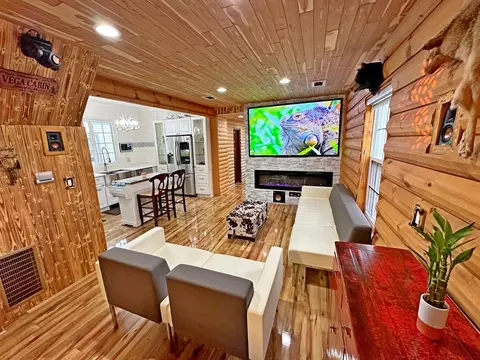 Living - 3515 Union Ave, Steger, IL 60475 photo 2 of 3