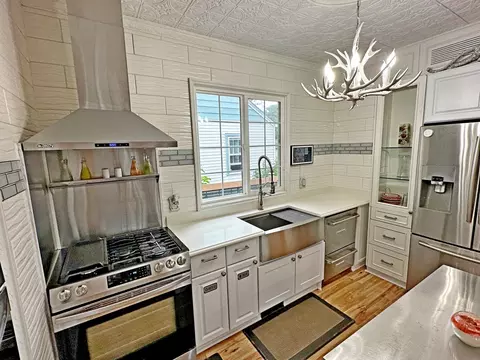 Kitchen - 3515 Union Ave, Steger, IL 60475 photo 5 of 10