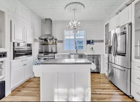 Kitchen - 3515 Union Ave, Steger, IL 60475 photo 2 of 10