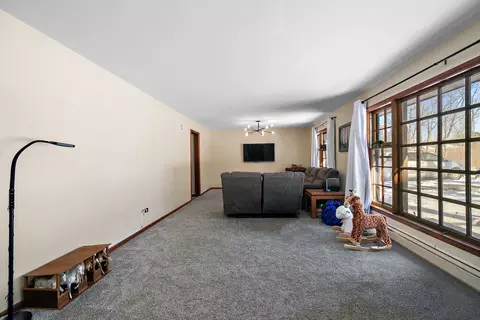 Living - 26906 S Sylvan Ln, Monee, IL 60449 photo 2 of 3