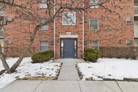 1351 Cunat Ct #3C, Lake In The Hills, IL 60156
