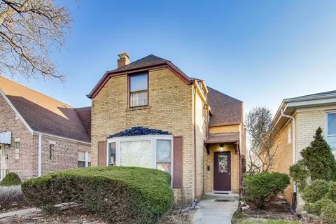 4823 W Balmoral Ave, Chicago, IL 60630