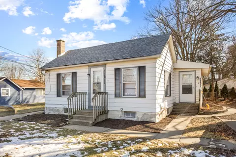 11611 Main St, Huntley, IL 60142