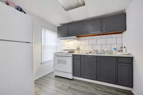 Kitchen - 11611 Main St, Huntley, IL 60142 photo 3 of 6