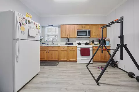 Kitchen - 11611 Main St, Huntley, IL 60142 photo 1 of 6