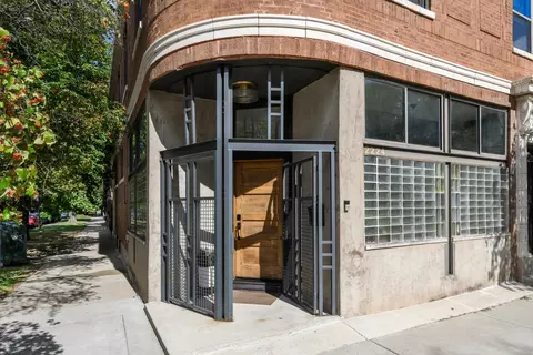 2224 W Potomac Ave, Chicago, IL 60622