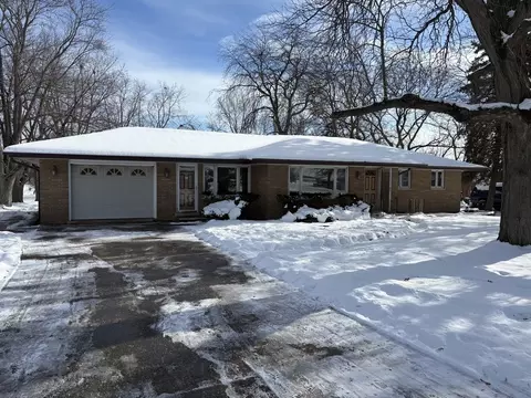 20575 Bensley Ave, Lynwood, IL 60411