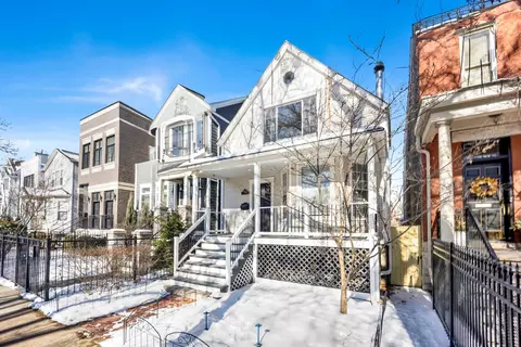 1910 W George St, Chicago, IL 60657