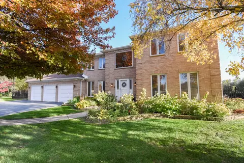 307 Anne Ct, Prospect Heights, IL 60070