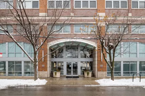 933 W Van Buren St #508, Chicago, IL 60607