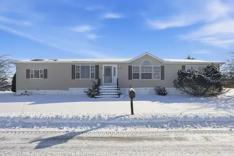 33 Drake Ln, Beecher, IL 60401