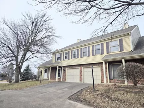 2547 College Hill Cir, Schaumburg, IL 60173