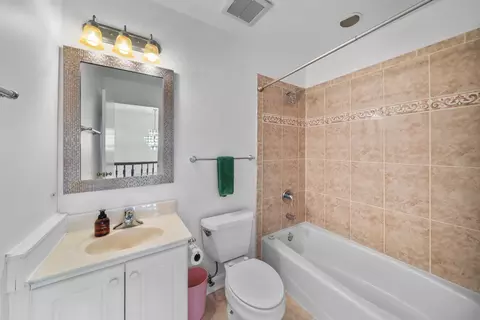 601 Edwards Ave, West Dundee, IL 60118 photo 12