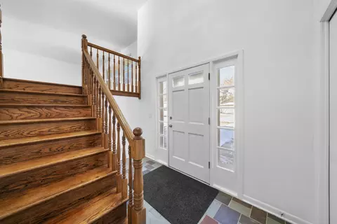 601 Edwards Ave, West Dundee, IL 60118 photo 2