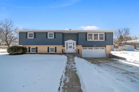 601 Edwards Ave, West Dundee, IL 60118