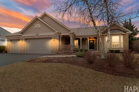 3203 Kendall Xing, Johnsburg, IL 60051