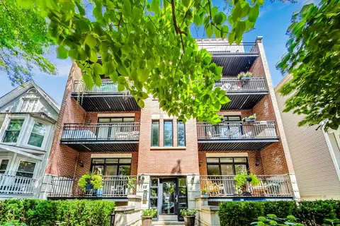 1728 W Roscoe Ave #3E, Chicago, IL 60657
