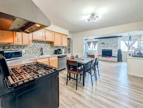 Kitchen - 811 Beech Dr, Bolingbrook, IL 60440 photo 1 of 7