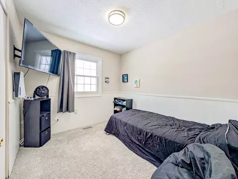 Bedroom - 811 Beech Dr, Bolingbrook, IL 60440 photo 2 of 4