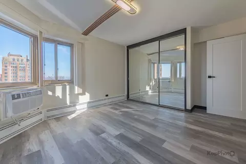 Bedroom - 7337 S South Shore Dr #902, Chicago, IL 60649 photo 1 of 4